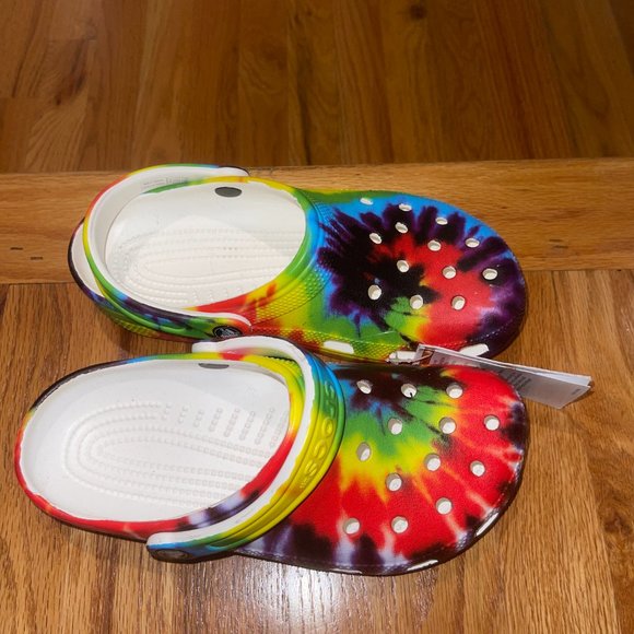 Crocs - Picture 2 of 8